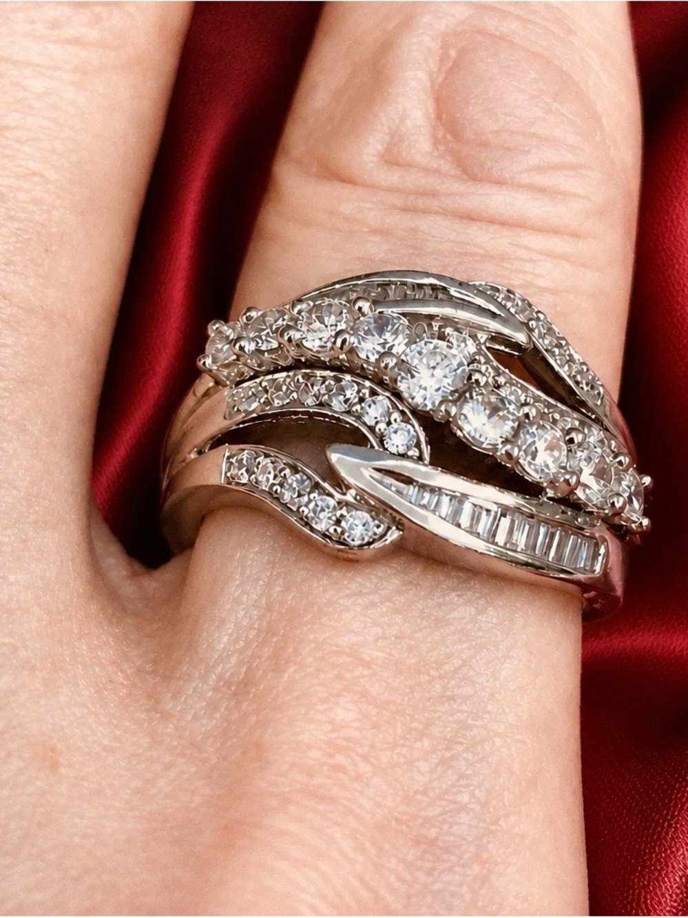 Swarovski-Grade Austrian 
Crystals, Rhodium over 925 S.Silver.